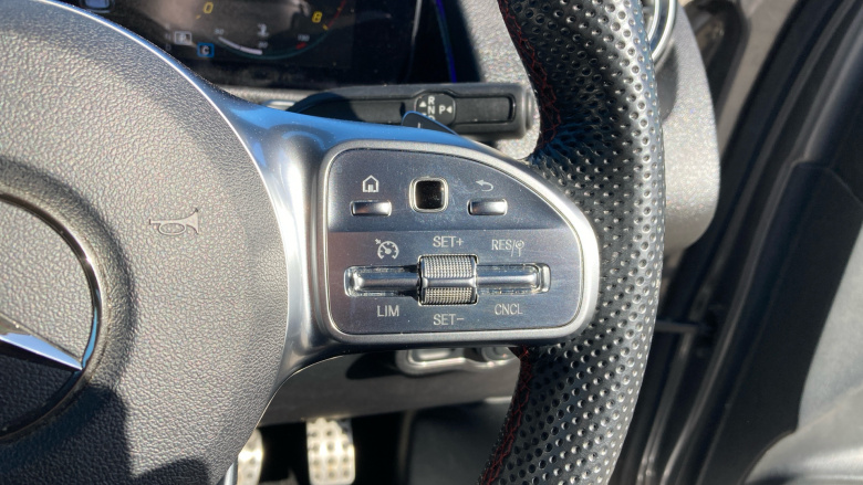 Mercedes-Benz GLB 200 AMG Line Premium 5dr 7G-Tronic Petrol Estate